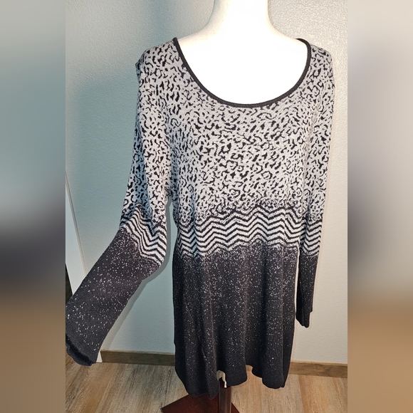 Patterned Black and White Women's Tunic Sweater Size 3x - Picture 8 of 10